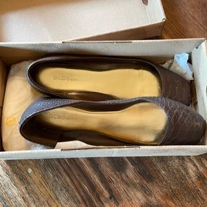 Women’s  Born flats size 8